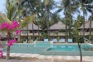 Гили Аир: Satu Tiga Cottage