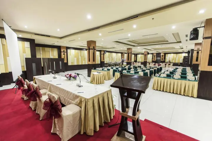 Джакарта: Hotel Orchardz Jayakarta