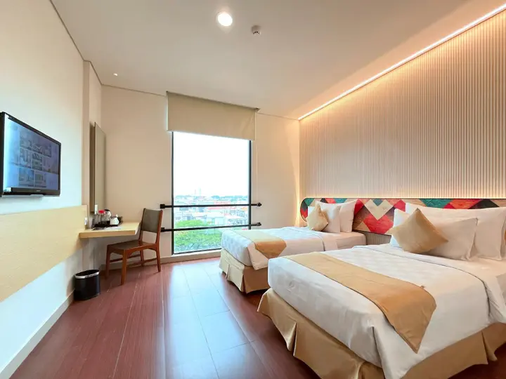 Сурабая: Hotel 88 Embong Malang by WH