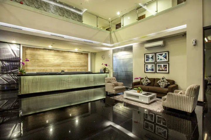 Сурабая: Hotel 88 Embong Malang by WH