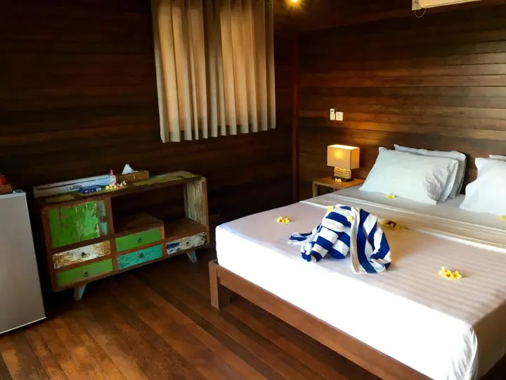 Лембонган-Айленд: Twin Island Villas & Dive Resort