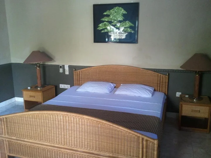 Каликбукбук: Rattan Resto (Amadeus)