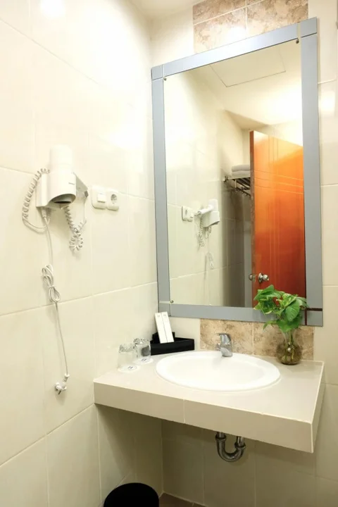 Сурабая: Halogen Hotel