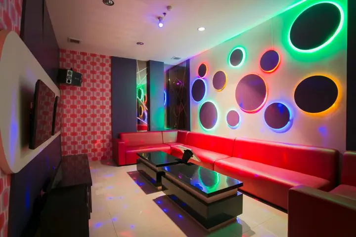 Сурабая: Halogen Hotel