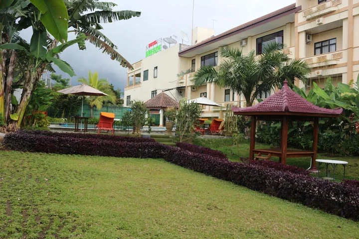 Маланг: Zam Zam Hotel