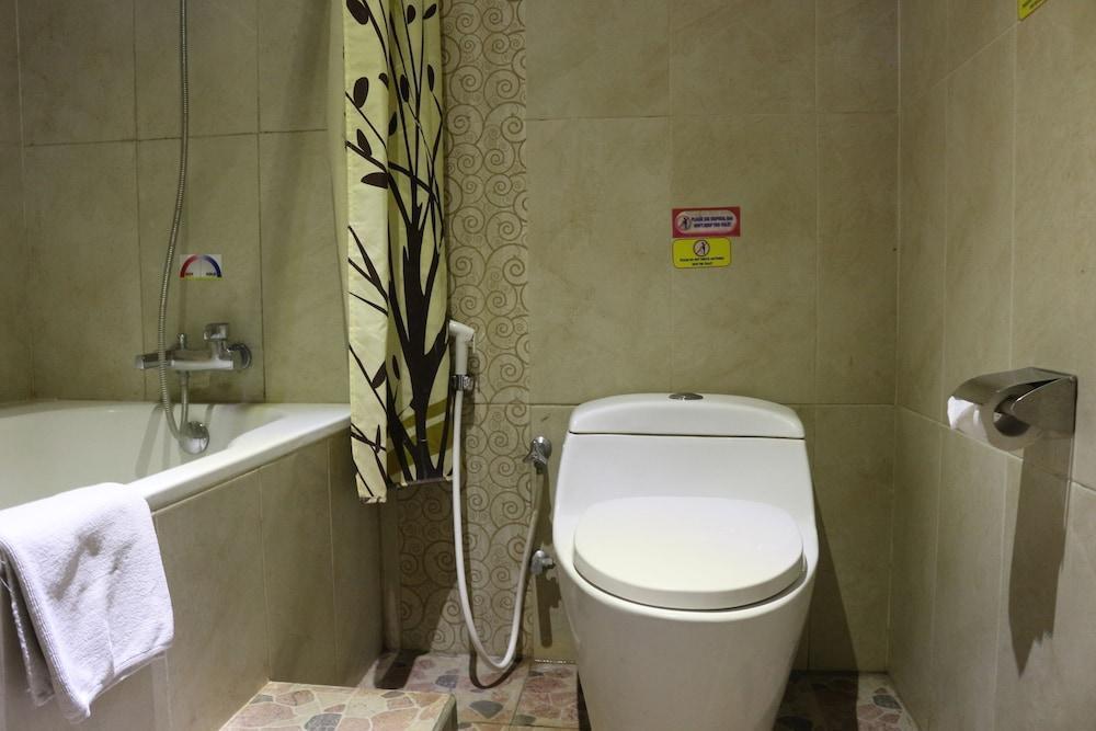 Маланг: Zam Zam Hotel