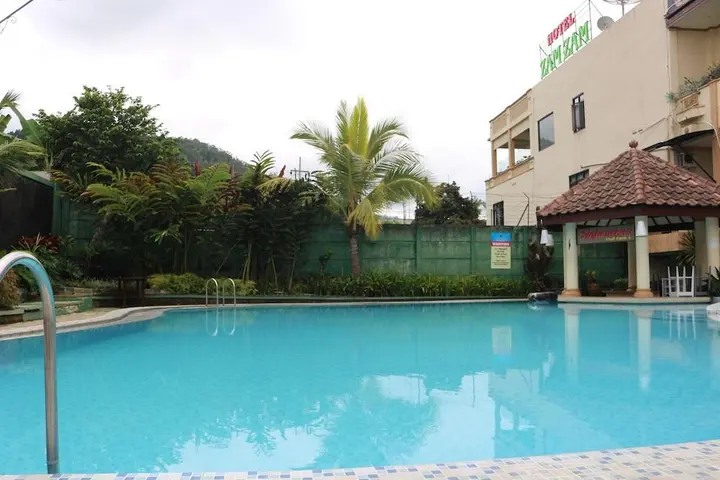 Маланг: Zam Zam Hotel
