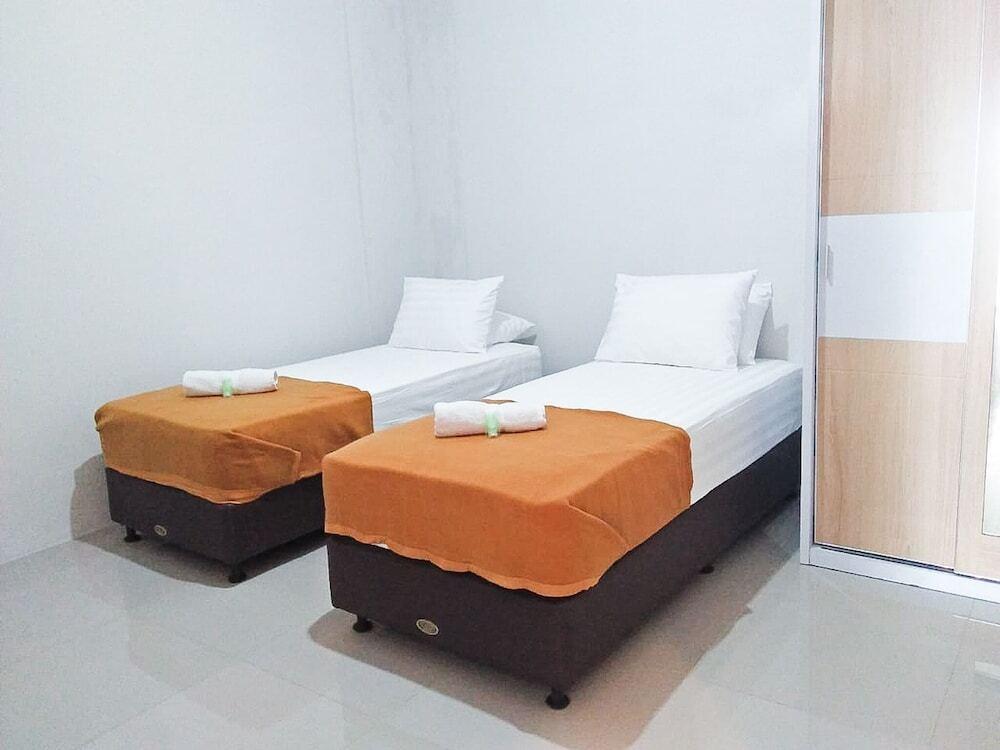 Маланг: De Cengger Guest House