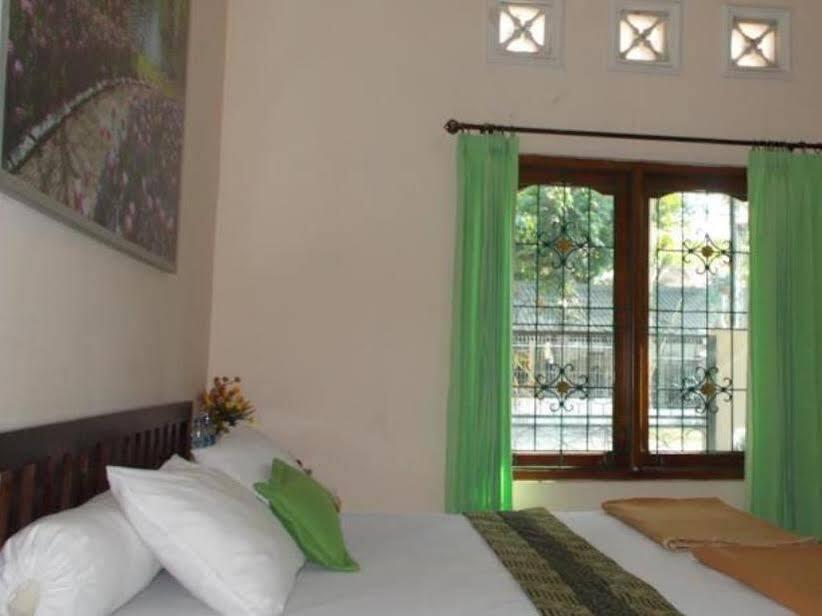 Депок: Omah Rojo Family Guest House