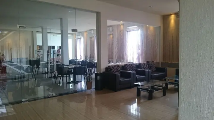 Сурабая: Hotel Sinar 1
