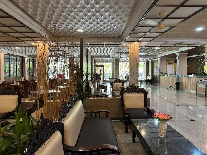 Сурабая: Hotel Sinar 1