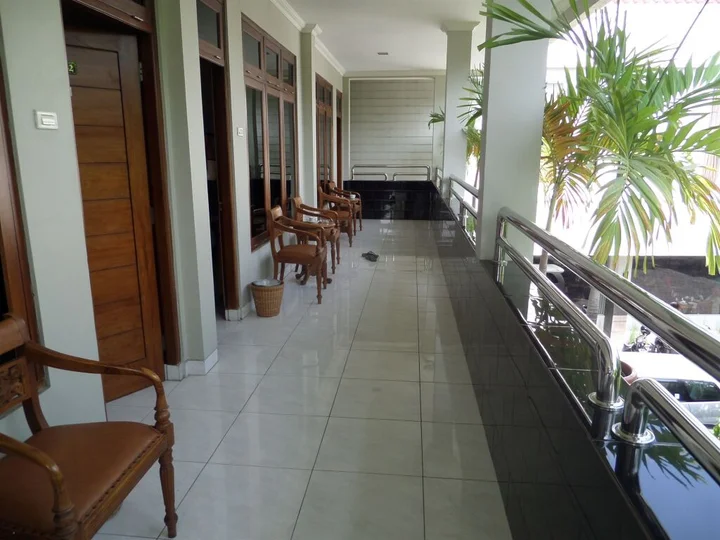 Суракарта: Arini Hotel