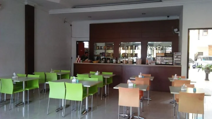 Сурабая: Hotel Sulawesi Kertajaya