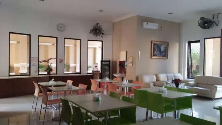 Сурабая: Hotel Sulawesi Kertajaya