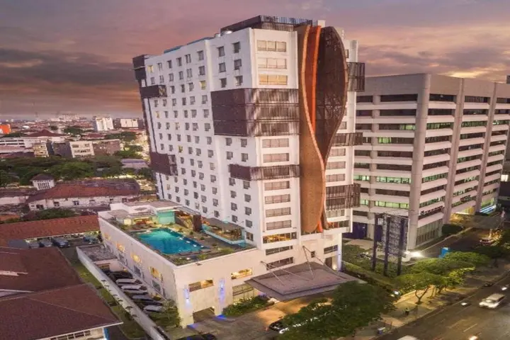 Сурабая: Crown Prince Hotel Surabaya