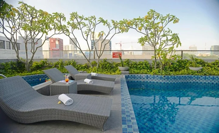 Сурабая: Crown Prince Hotel Surabaya