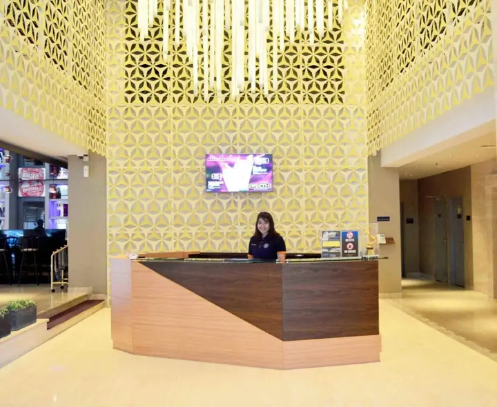 Сурабая: Crown Prince Hotel Surabaya