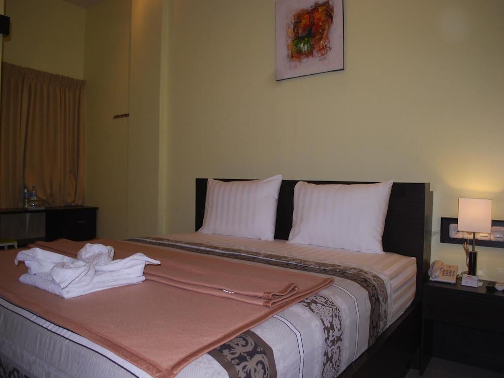 Манадо: Marina Hotel Manado