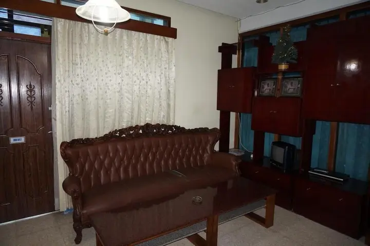 Депок: My Home Guesthouse