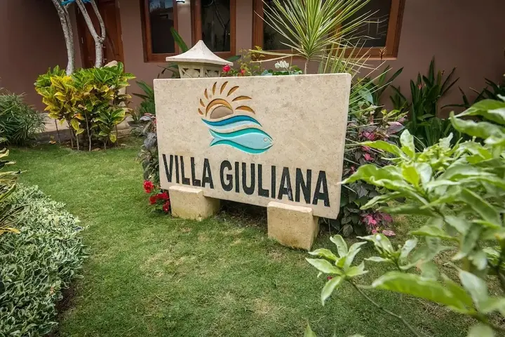 Матарам: Villa Giuliana