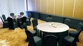Батуретно: Crystal Lotus Hotel Yogyakarta