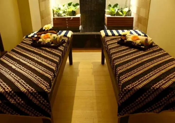 Батуретно: Crystal Lotus Hotel Yogyakarta