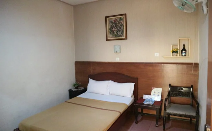 Маланг: Hotel Serayu