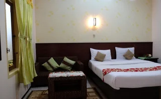 Маланг: Hotel Serayu