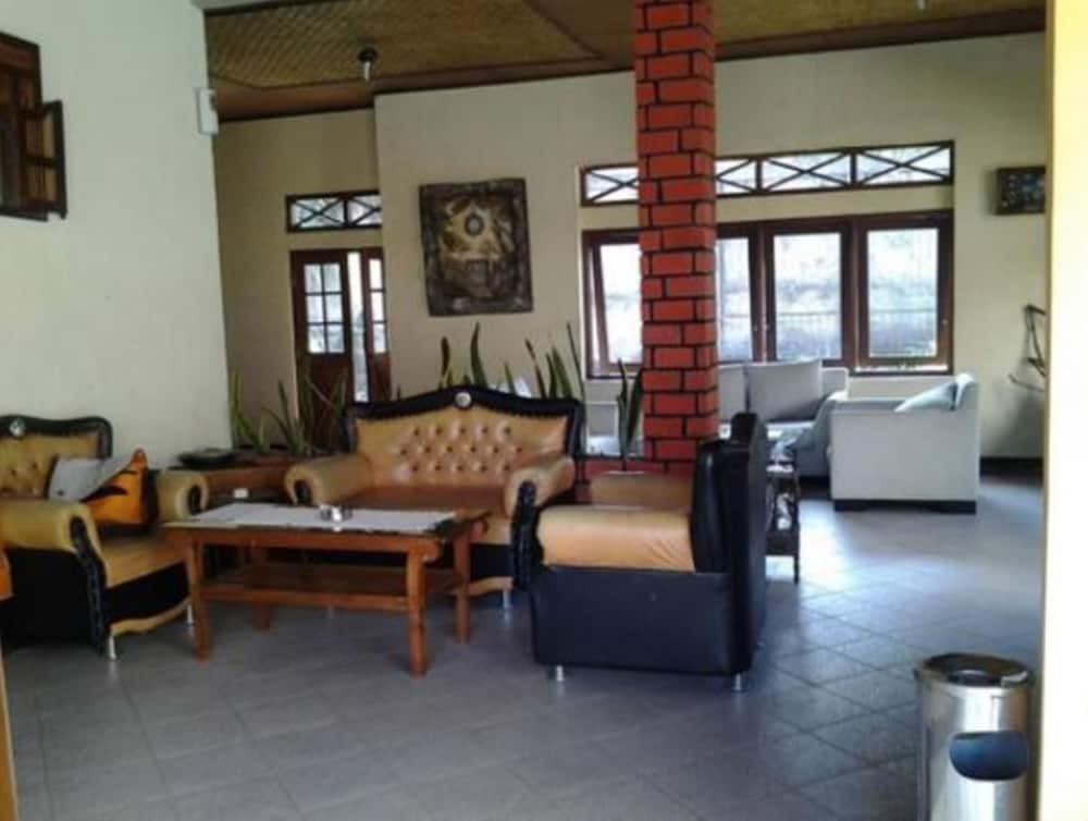 Читарингул: Taman Aer Hotel