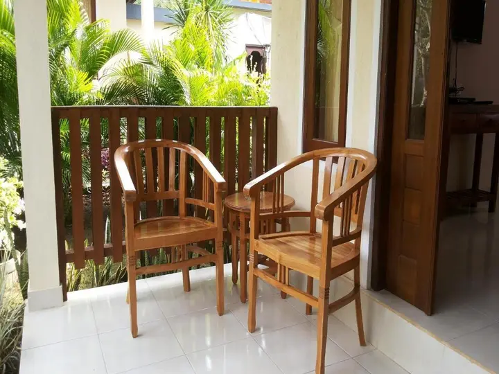 Бунутан: Star East Guest House