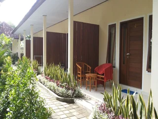 Бунутан: Star East Guest House