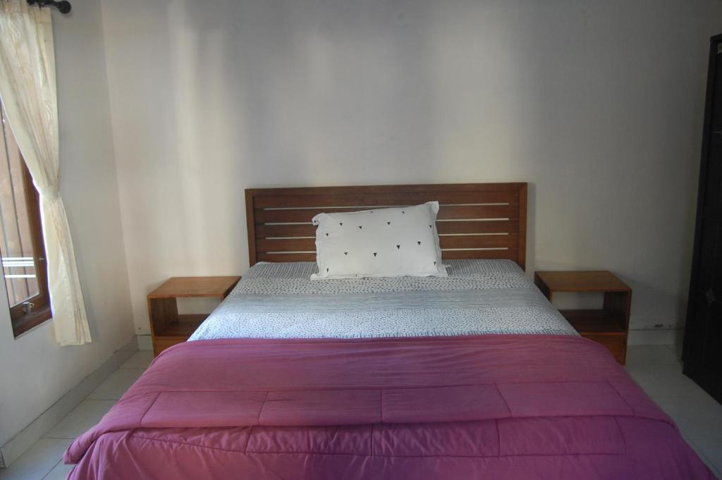 Бунутан: Star East Guest House