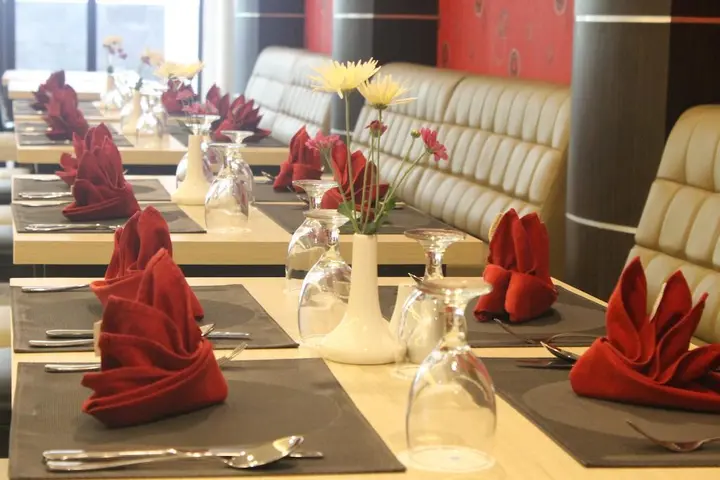 Суракарта: Megaland Hotel