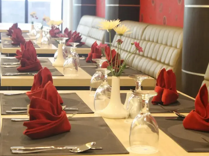 Суракарта: Megaland Hotel