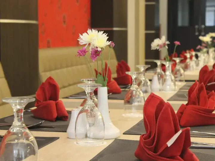 Суракарта: Megaland Hotel