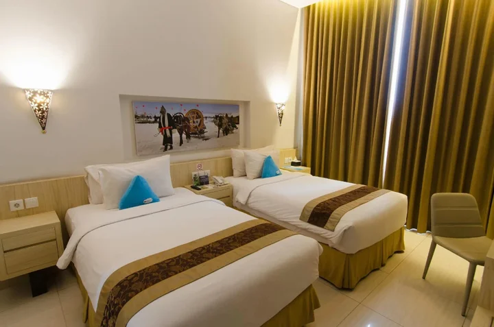 Суракарта: Megaland Hotel
