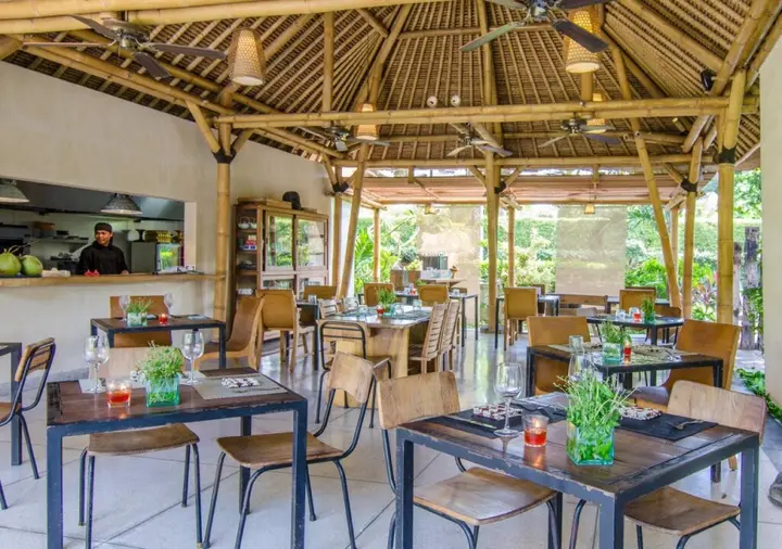 Джимбаран: The Open House Bali