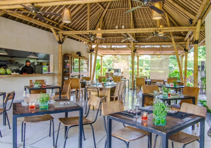 Джимбаран: The Open House Bali