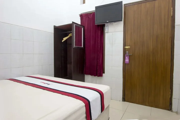 Депок: Setra House