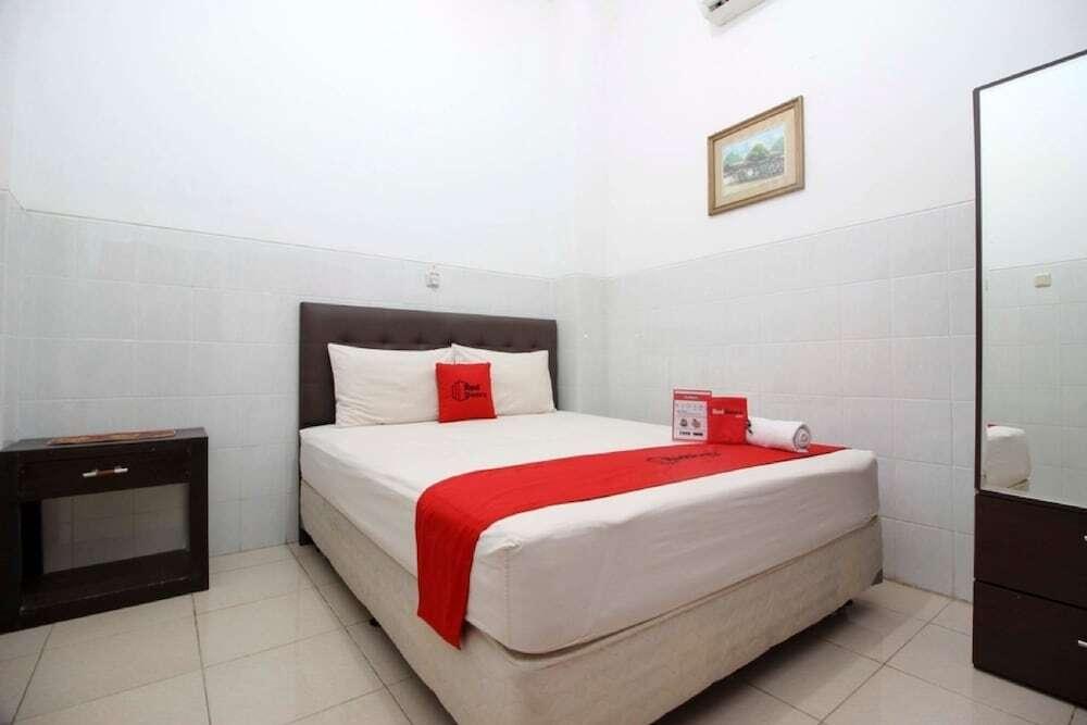 Депок: Setra House