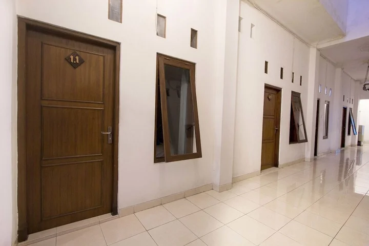 Депок: Setra House