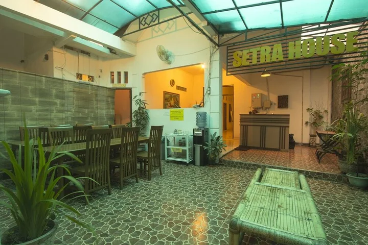Депок: Setra House