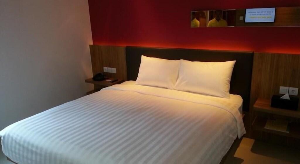 Сурабая: Zoom Hotels