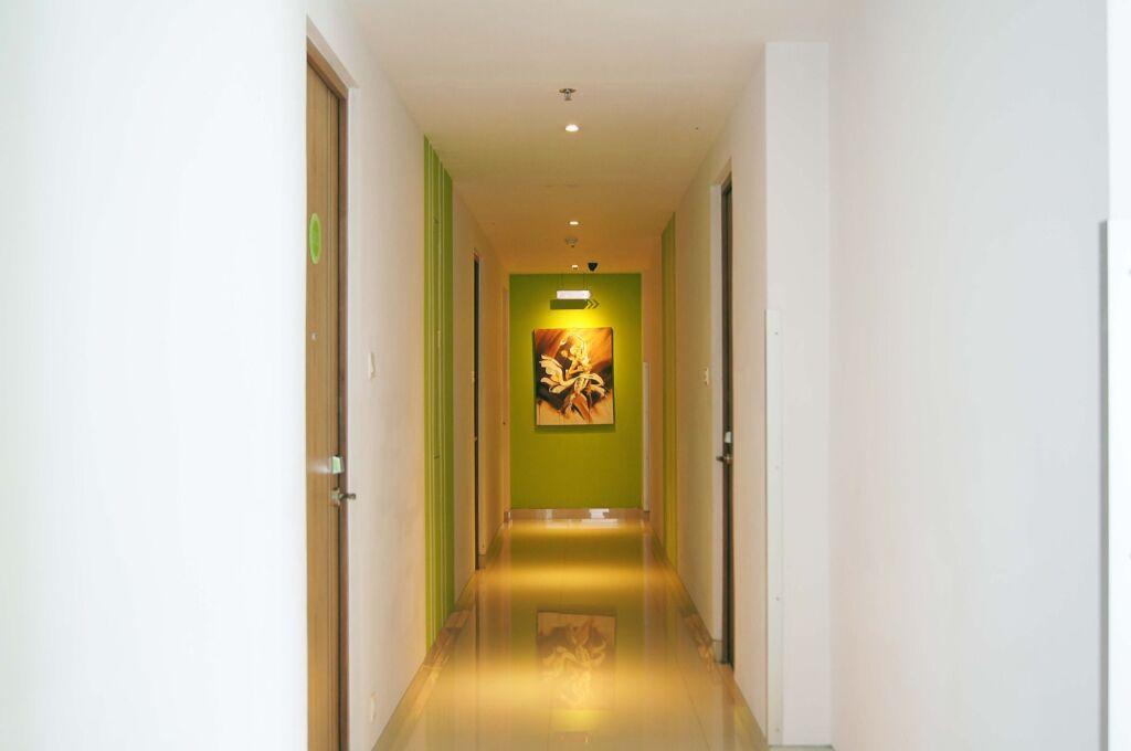Сурабая: Zoom Hotels