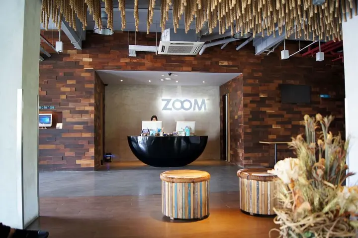 Сурабая: Zoom Hotels