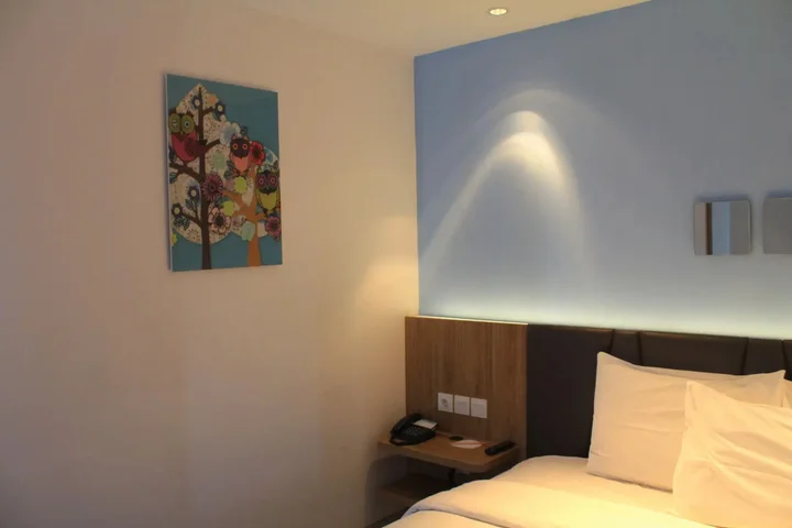 Сурабая: Zoom Hotels