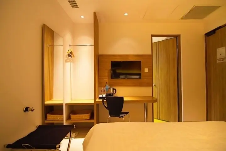 Сурабая: Zoom Hotels