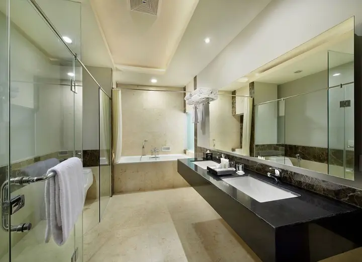 Маланг: Grand Cakra Hotel