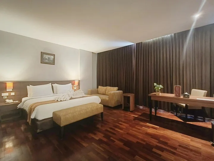 Маланг: Grand Cakra Hotel