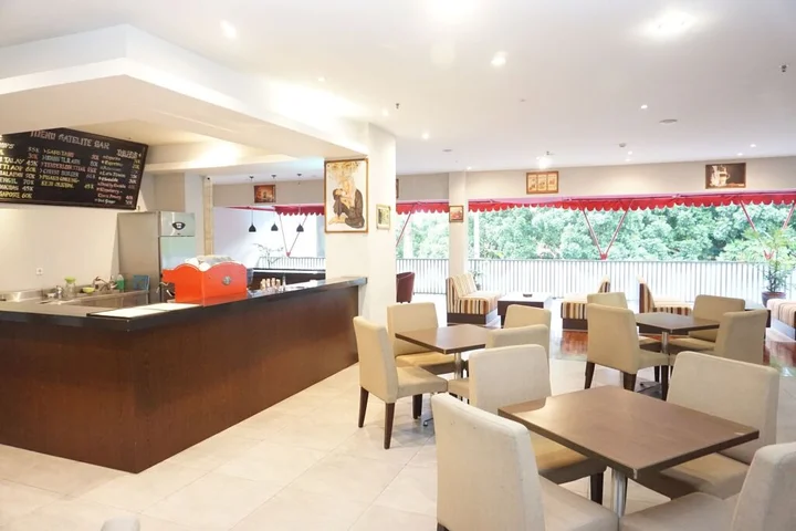 Маланг: Grand Cakra Hotel